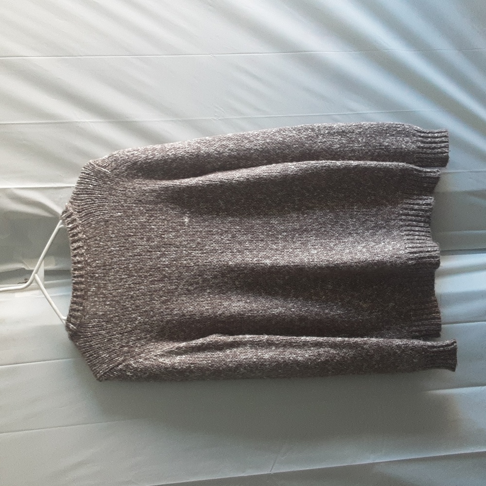 Sweater - Picture 3 of 3